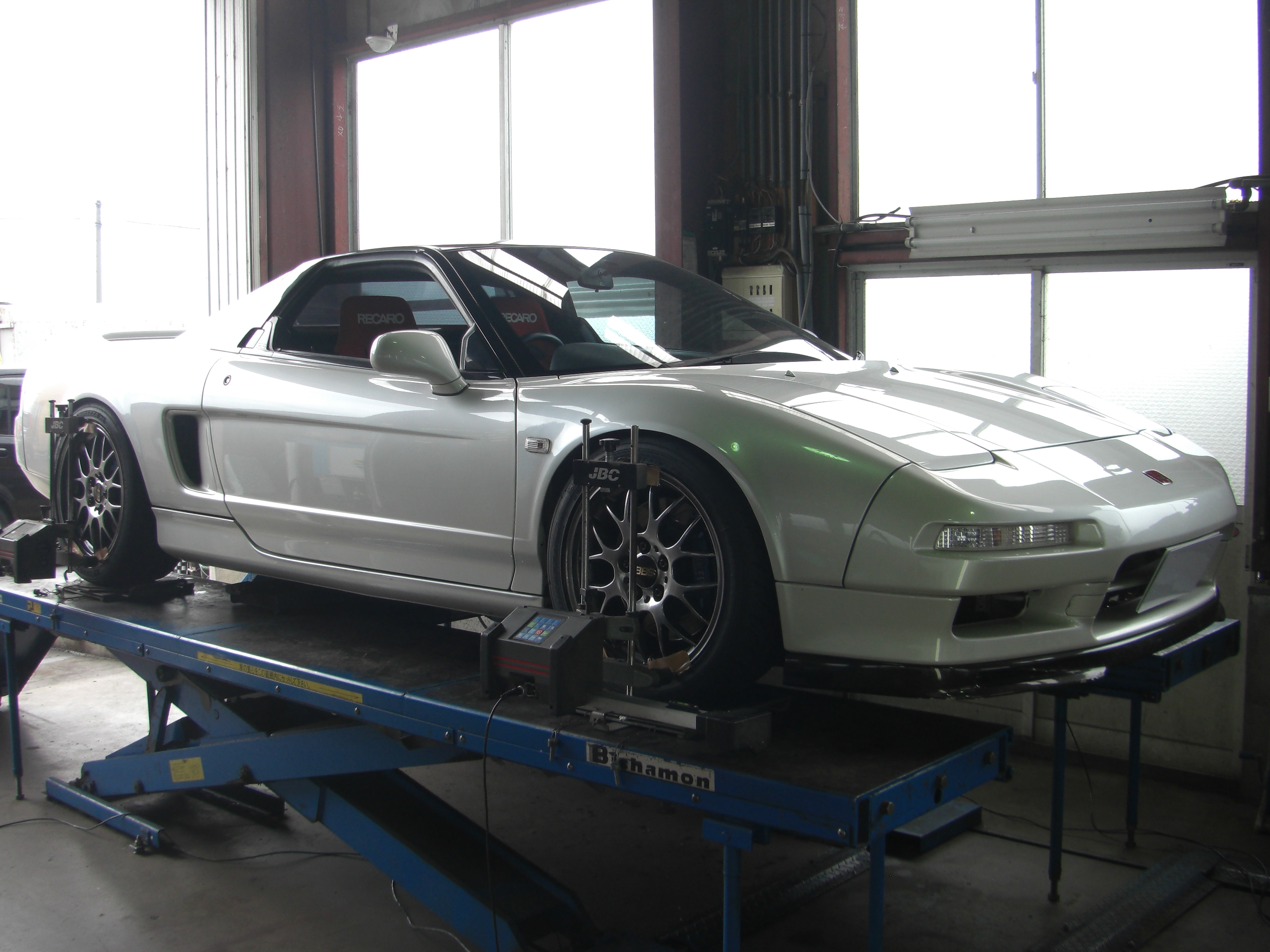 4輪アライメント